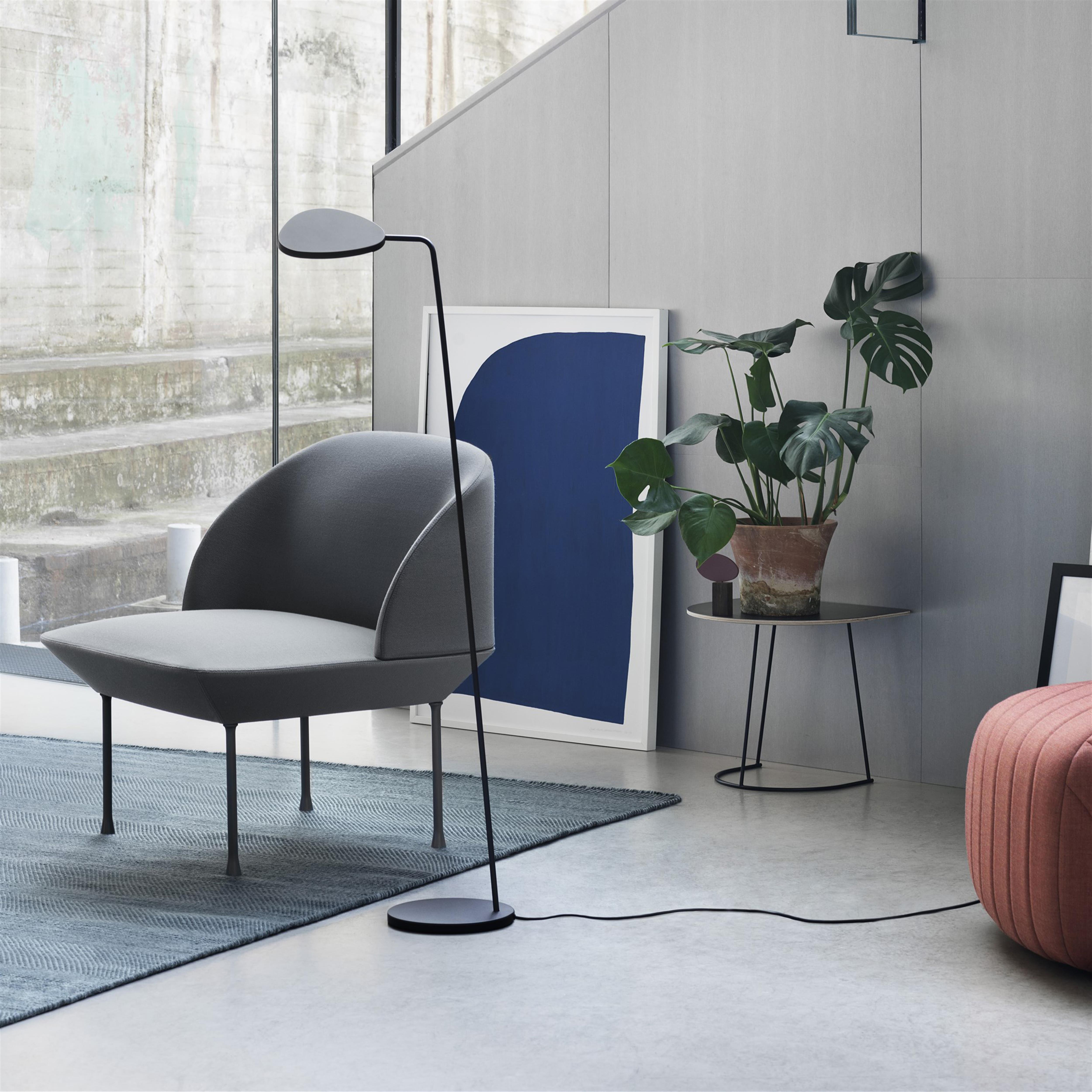 Muuto | ムート からのAiry ソファーテーブル ハーフ