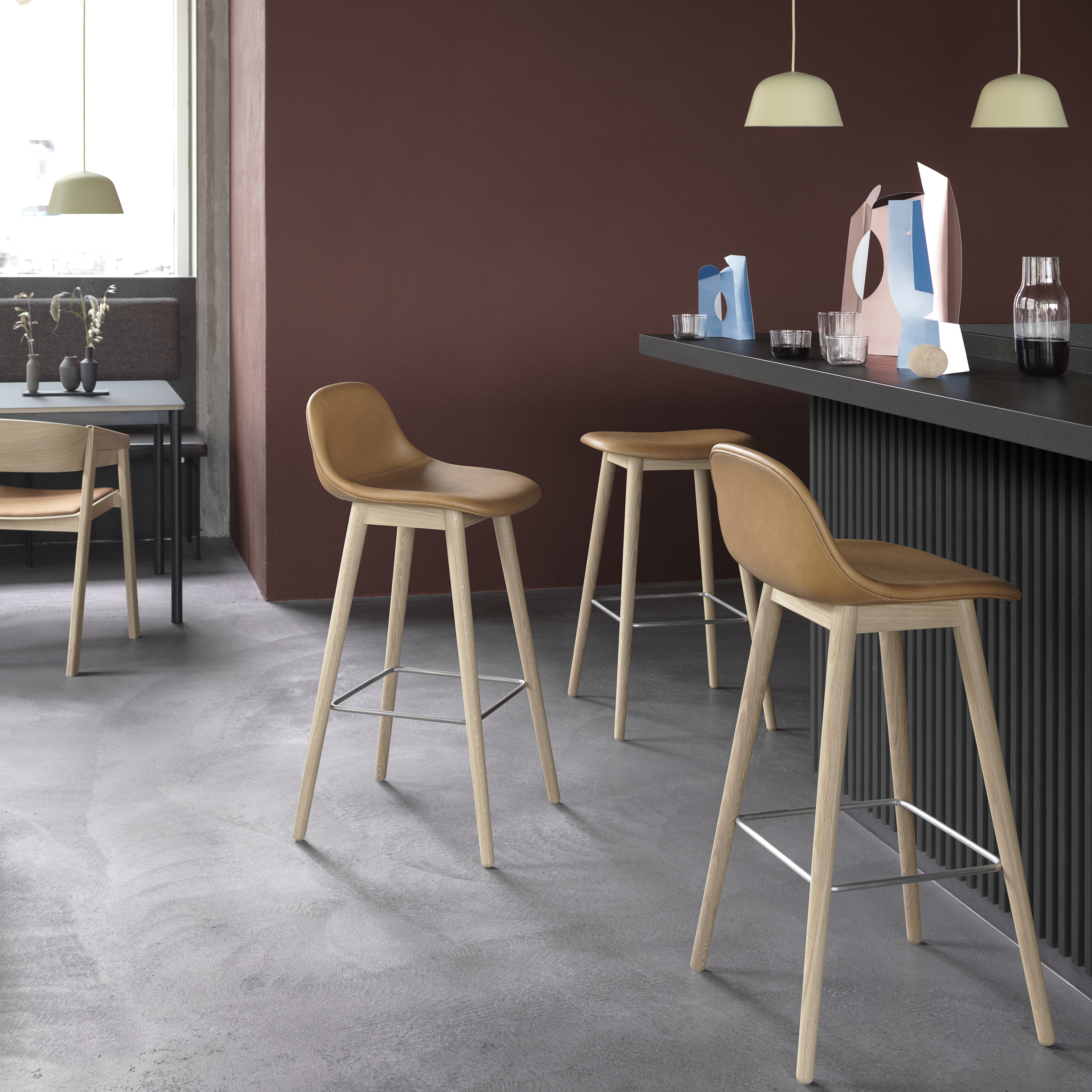 Muuto | ムート からのFiber カウンタースツール 65 cm