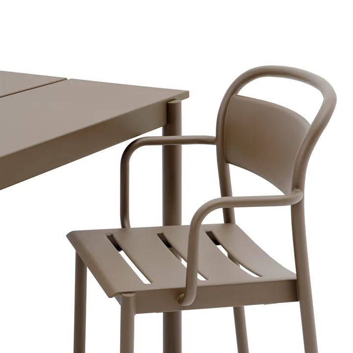Muuto | ムート からのLinear Steel アームチェア - NordicNest.jp