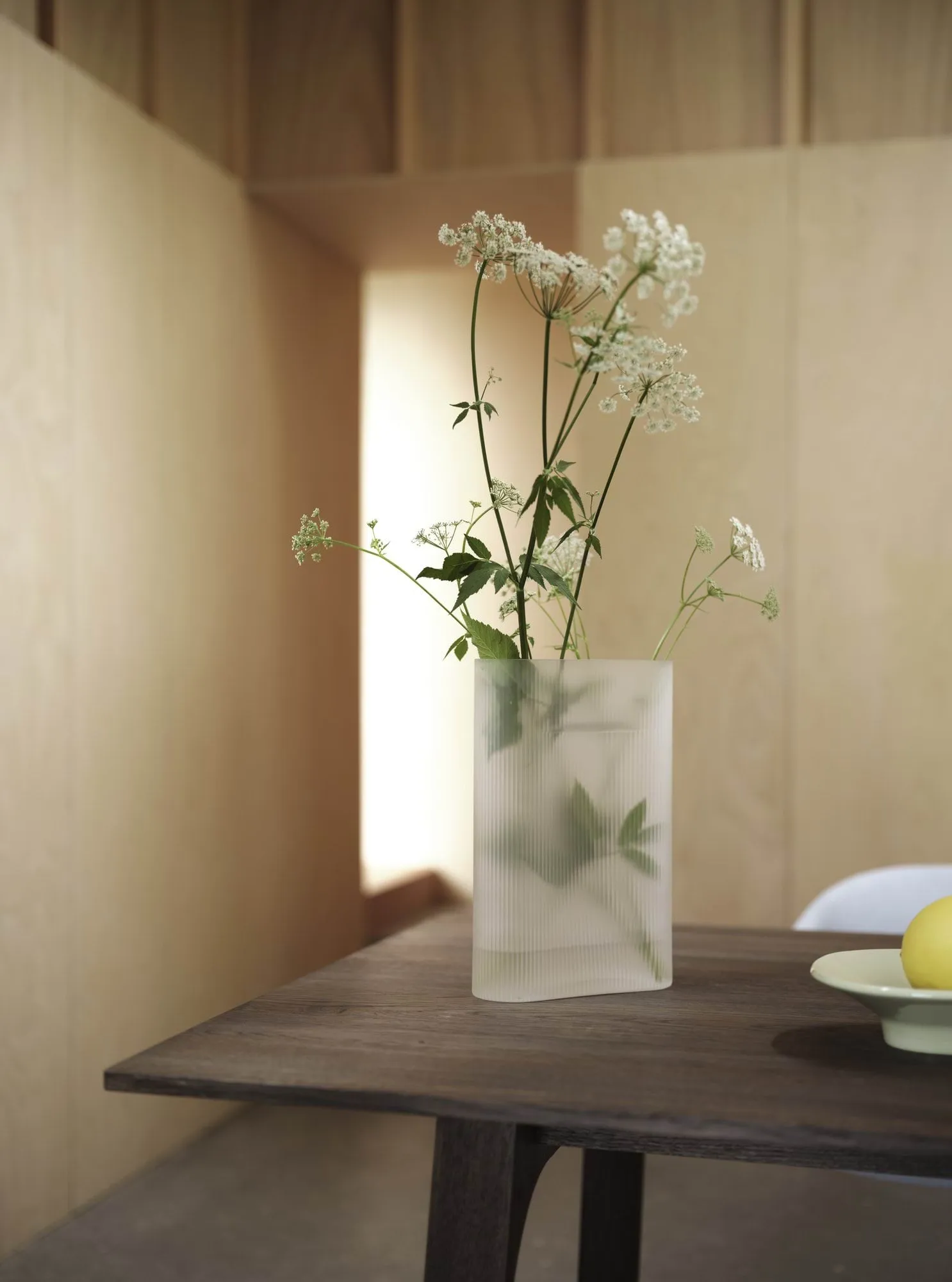 Ridge 花瓶 フロストガラス 35 cm, Light orange Muuto | ムート