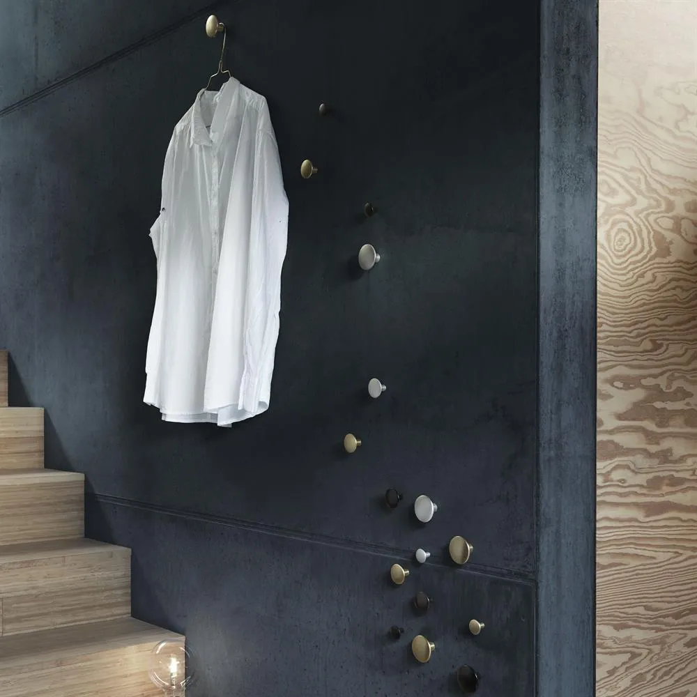 Muuto | ムート からのThe Dots 服用フック メタル 5パック