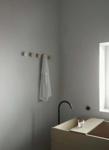 The Dots 衣類用フック オーク - Ø6,5 cm - Muuto | ムート