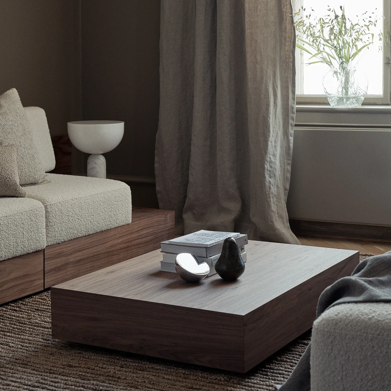 New Works | ニューワークス からのAura テーブル ミラー - NordicNest.jp