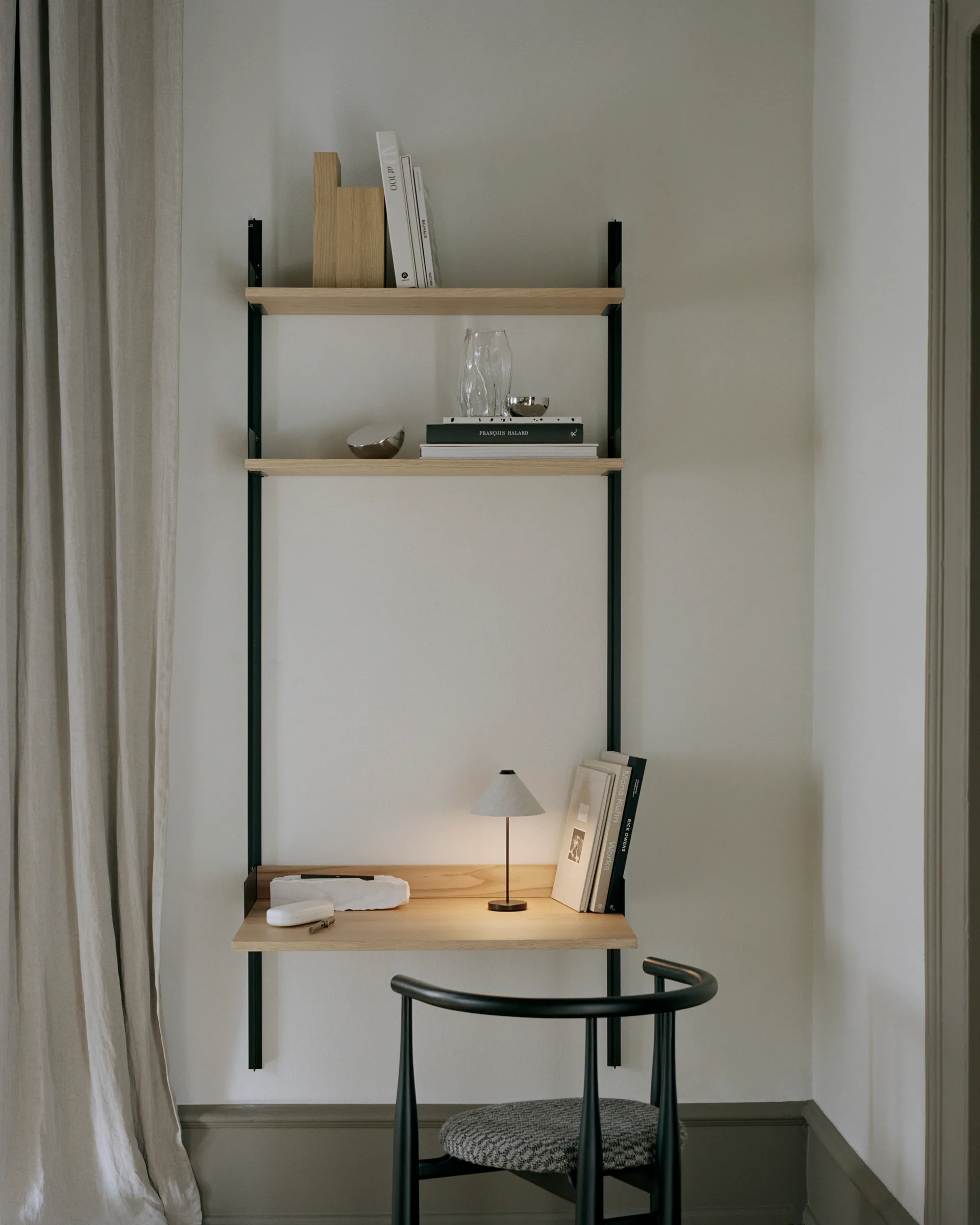 Brolly ポータブルテーブルランプ, Linen New Works | ニューワークス