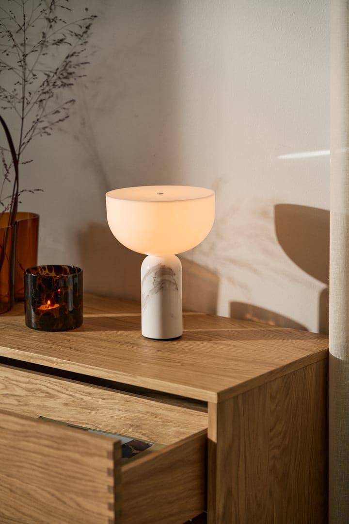Kizu ポータブルテーブルランプ, White marble New Works | ニューワークス