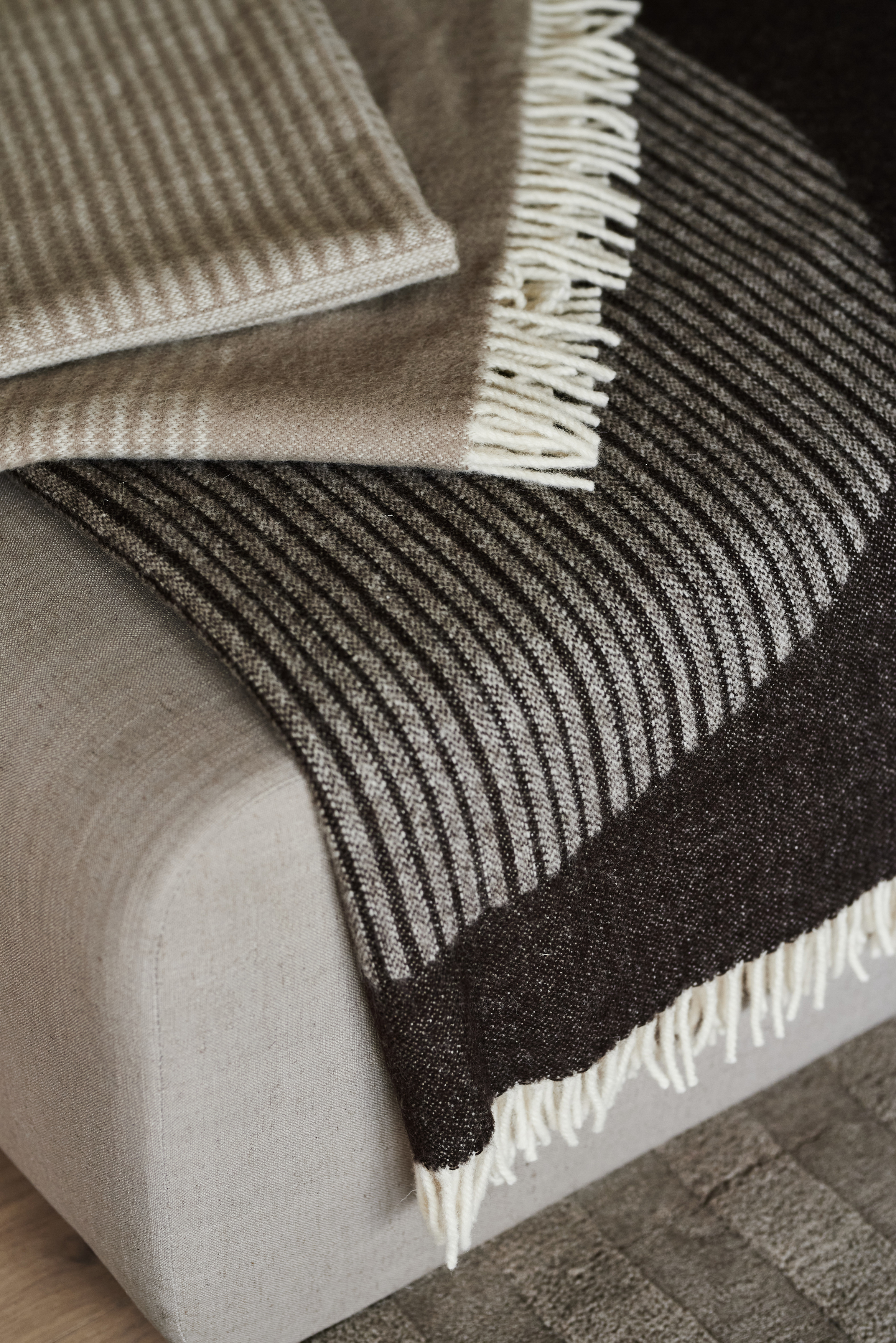 TWEEDMILLスローケット 約183×150cm 未使用 楽天市場】サイドスロープ モンゴリアンヤク100%ミラノリブ