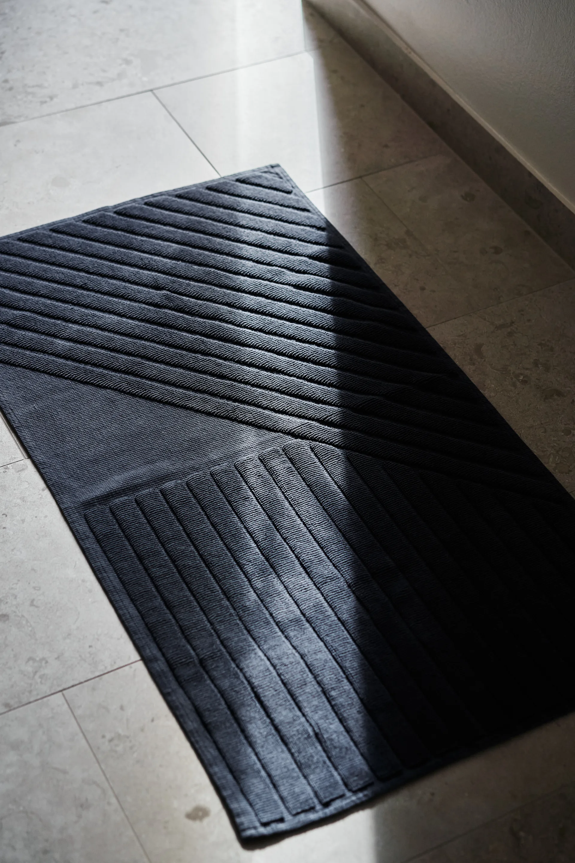 ストライプ バスマット 50x90 cm, Blue NJRD | 二オール