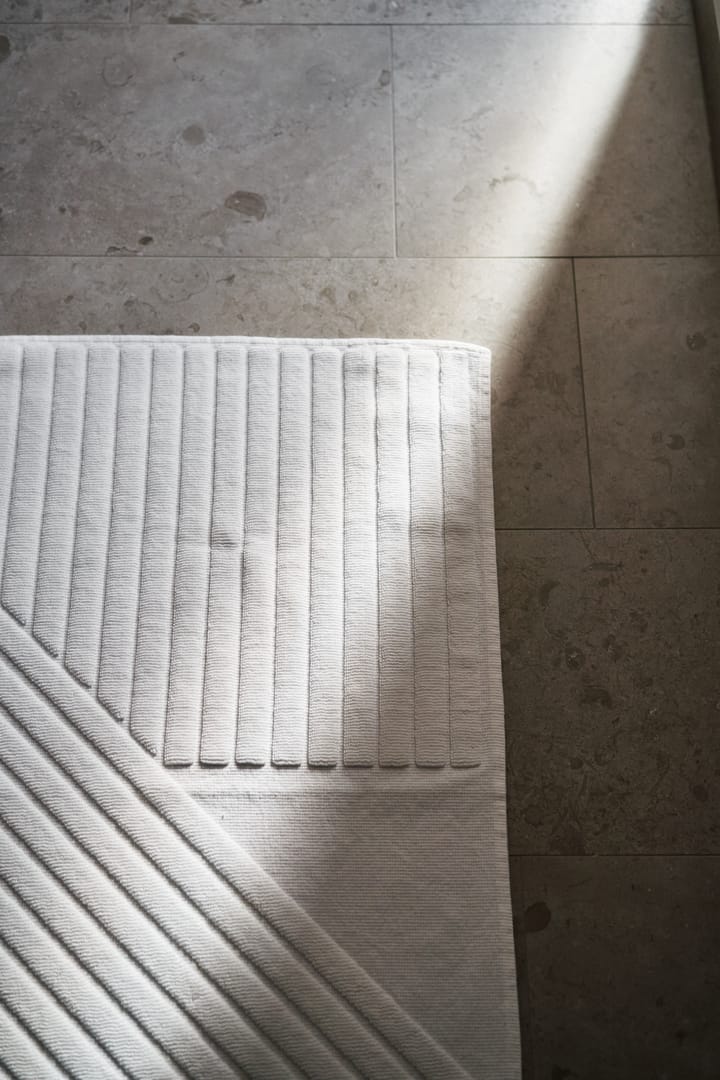 ストライプ バスマット 50x90 cm, White NJRD | 二オール