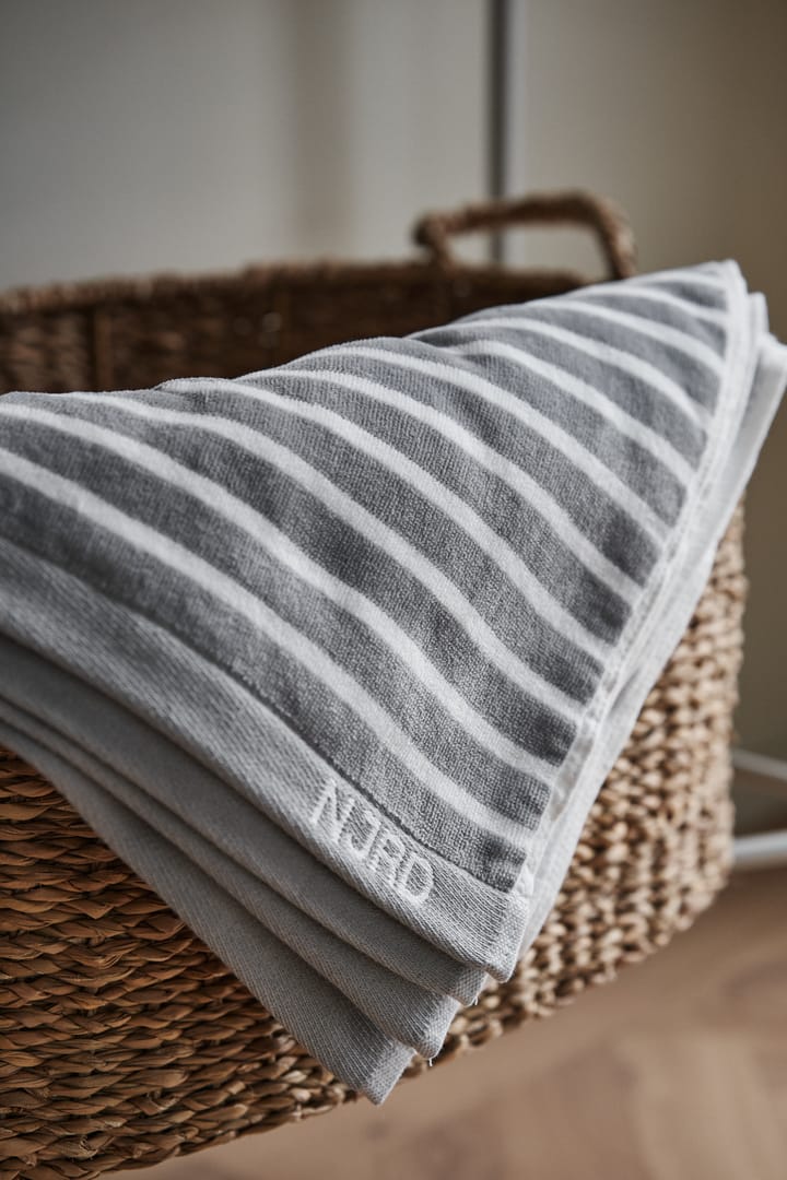 ストライプ バスタオル 70x140 cm, grey NJRD | 二オール