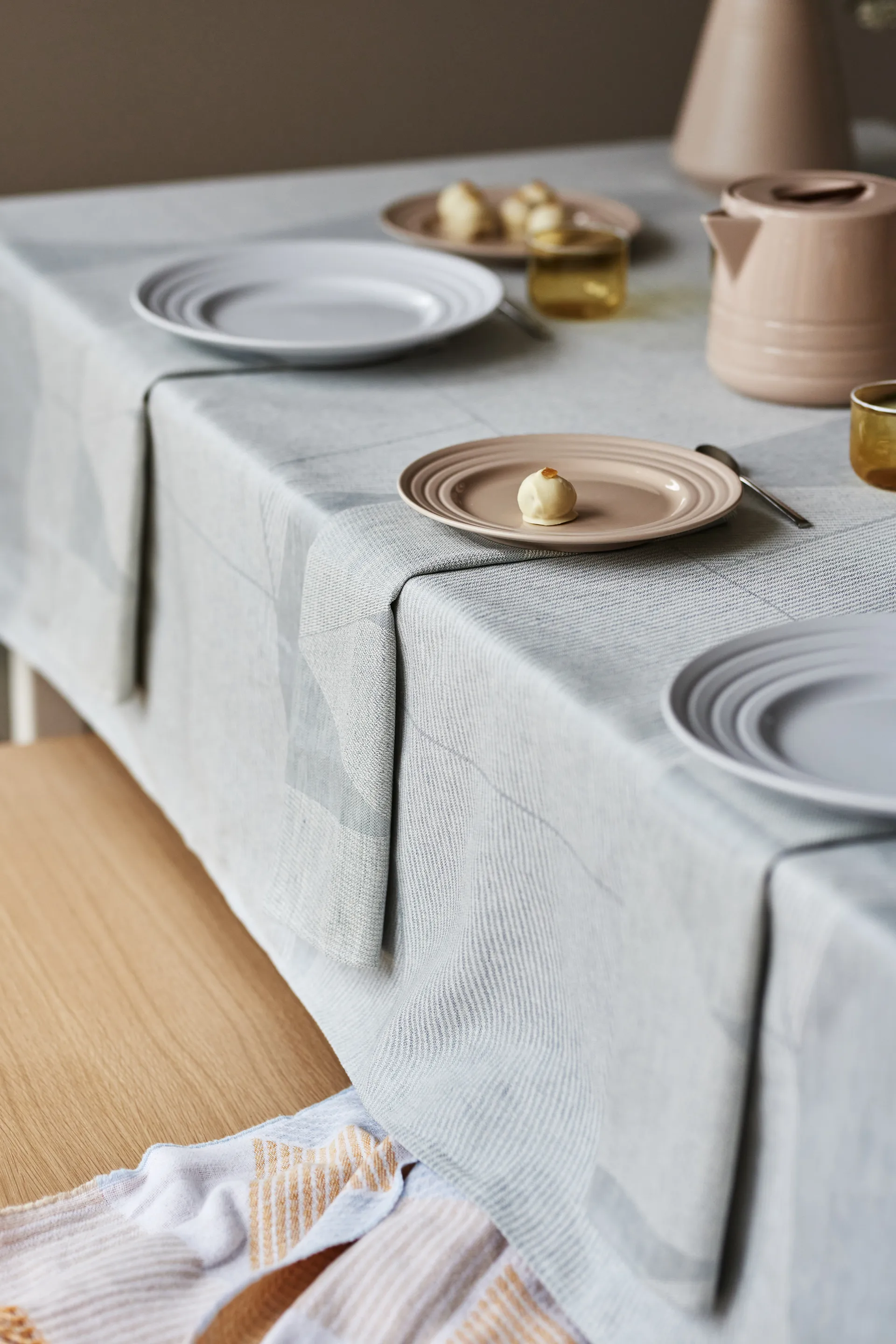 Geometric テーブルクロス 147x250 cm, Blue-white NJRD | 二オール