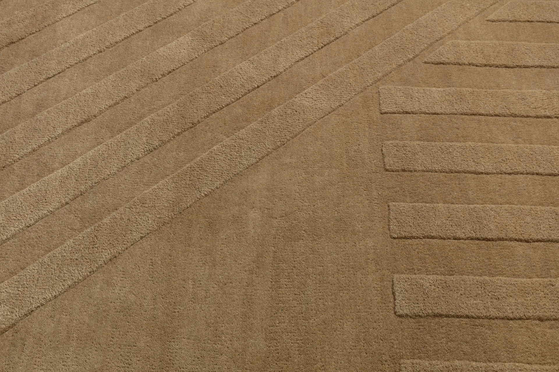 Levels Stripes ウールラグ, Beige, 200x300 cm NJRD | 二オール