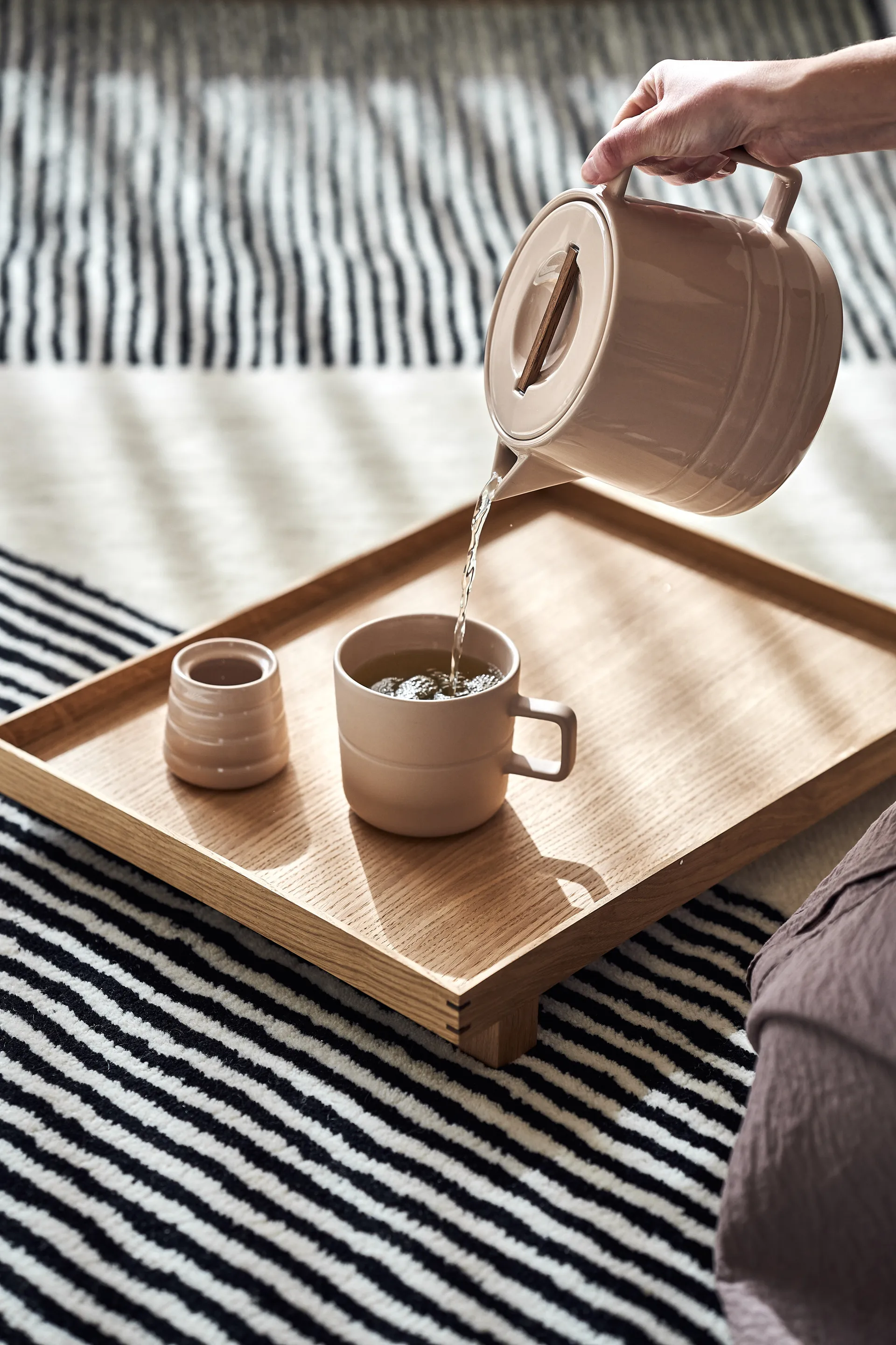 Lines ティーポット 1.5L, beige NJRD | 二オール