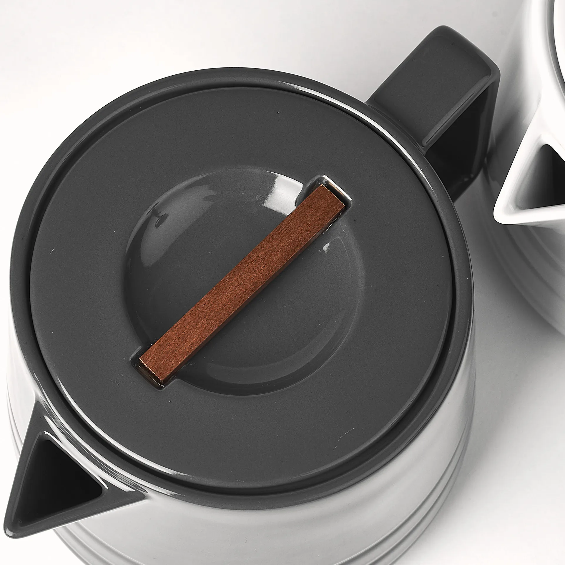 Lines ティーポット 1.5L, dark grey NJRD | 二オール