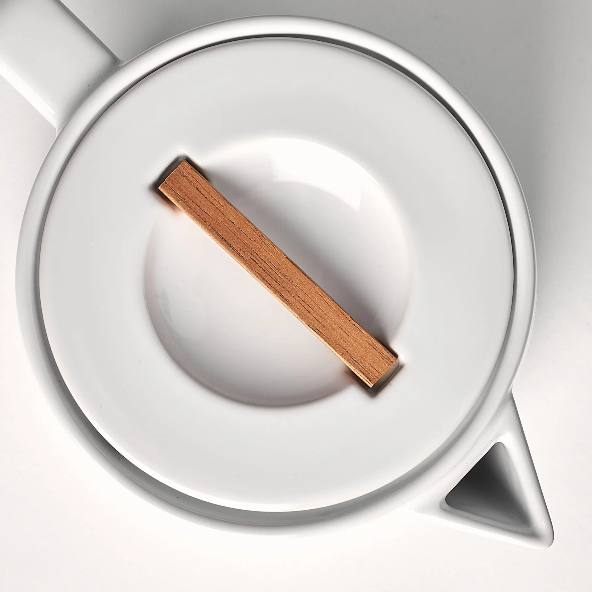 Lines ティーポット 1.5L, white NJRD | 二オール