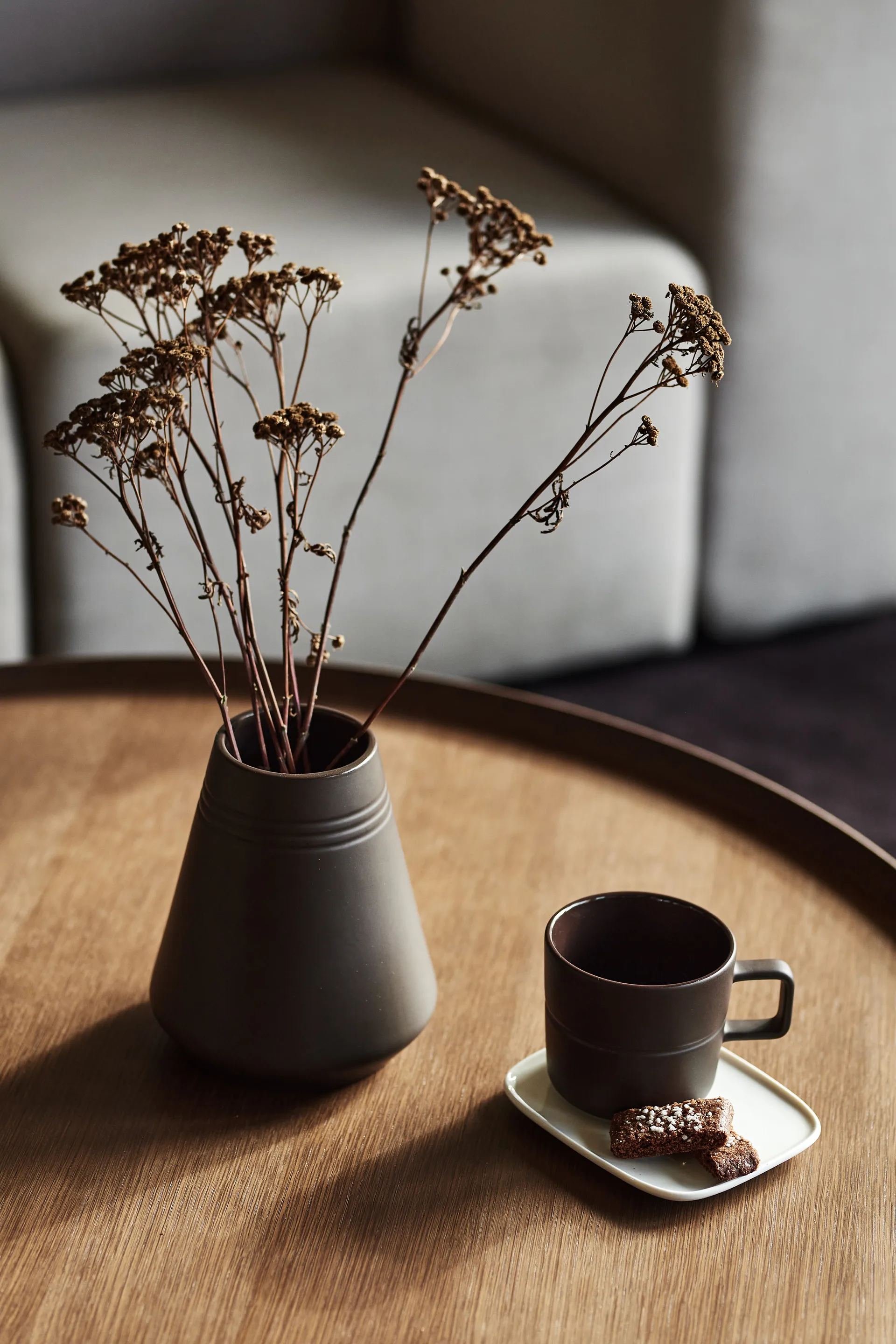 Lines 花瓶 18 cm, Brown NJRD | 二オール