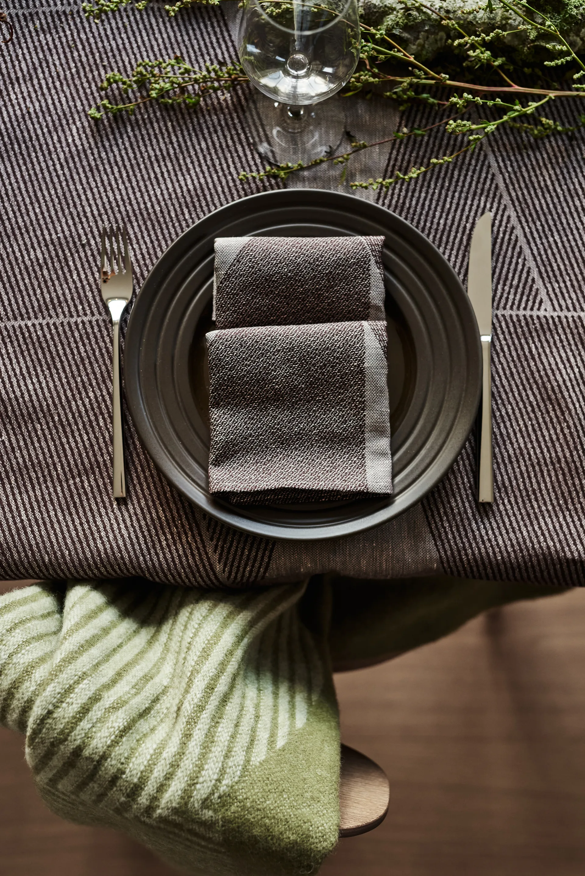 Metric ナプキン 47x47 cm 4枚セット, Brown-white NJRD | 二オール