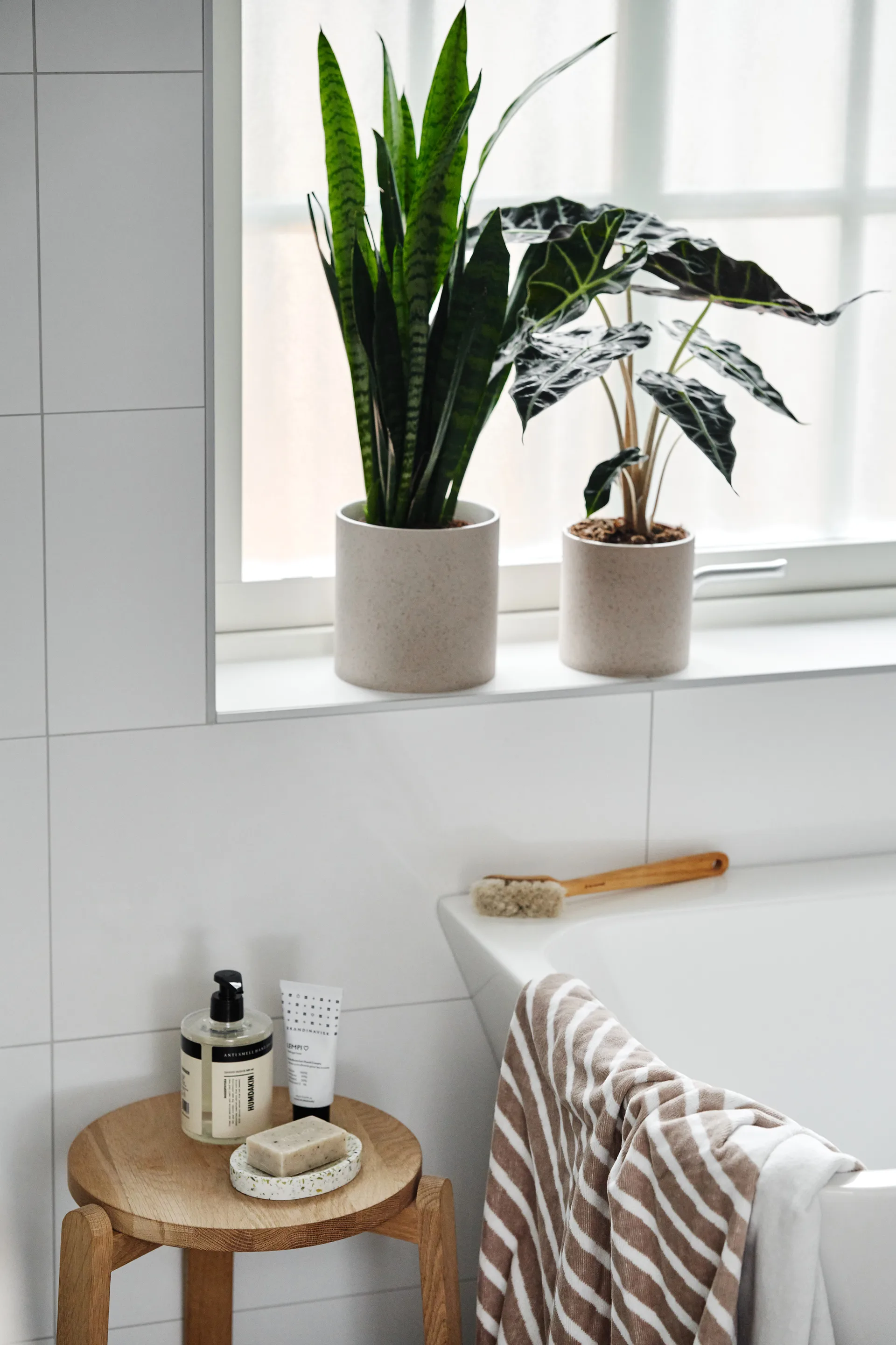 Stripes バスタオル 100x150 cm, Beige NJRD | 二オール