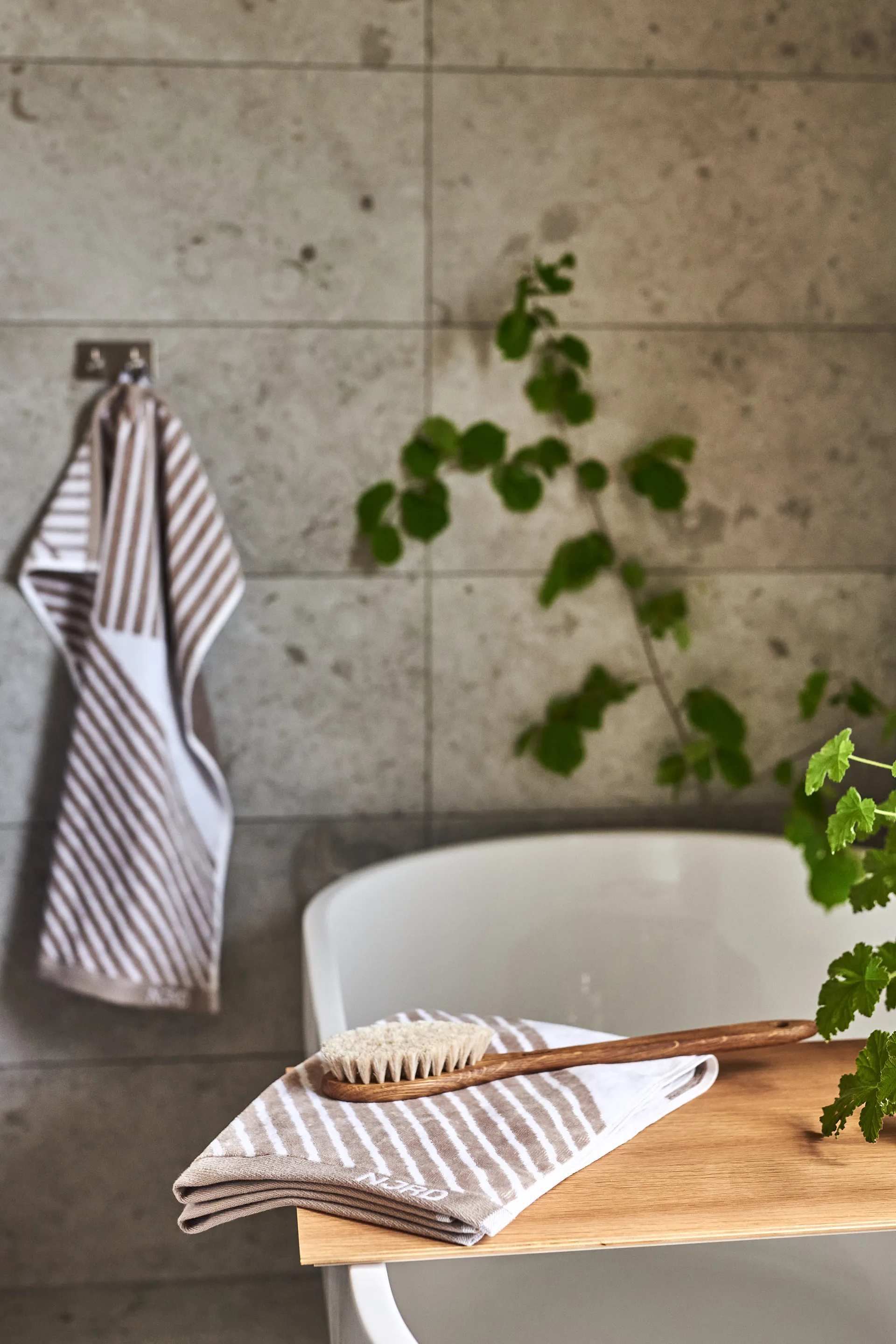 Stripes キッチンタオル 4枚セット - Beige NJRD | 二オール