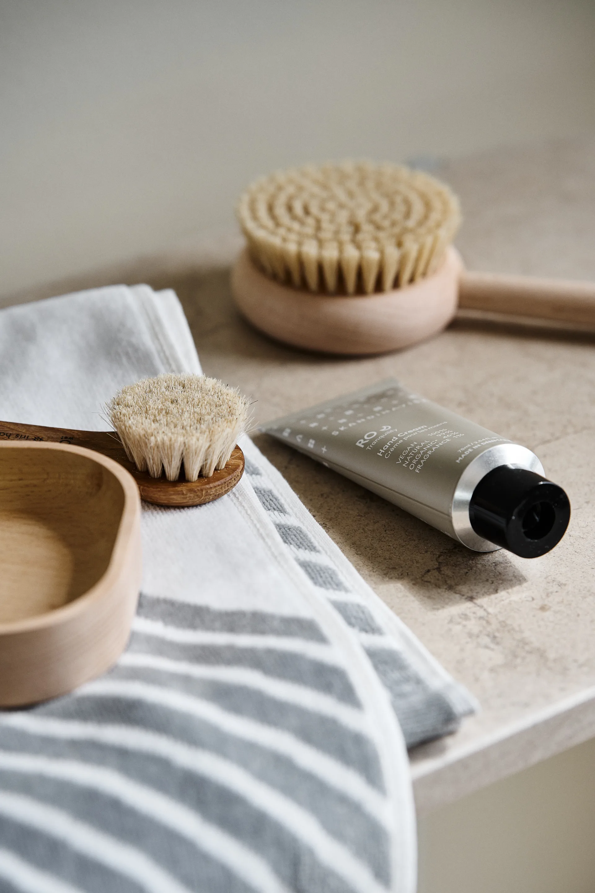 Stripes キッチンタオル 4枚セット - Gray NJRD | 二オール