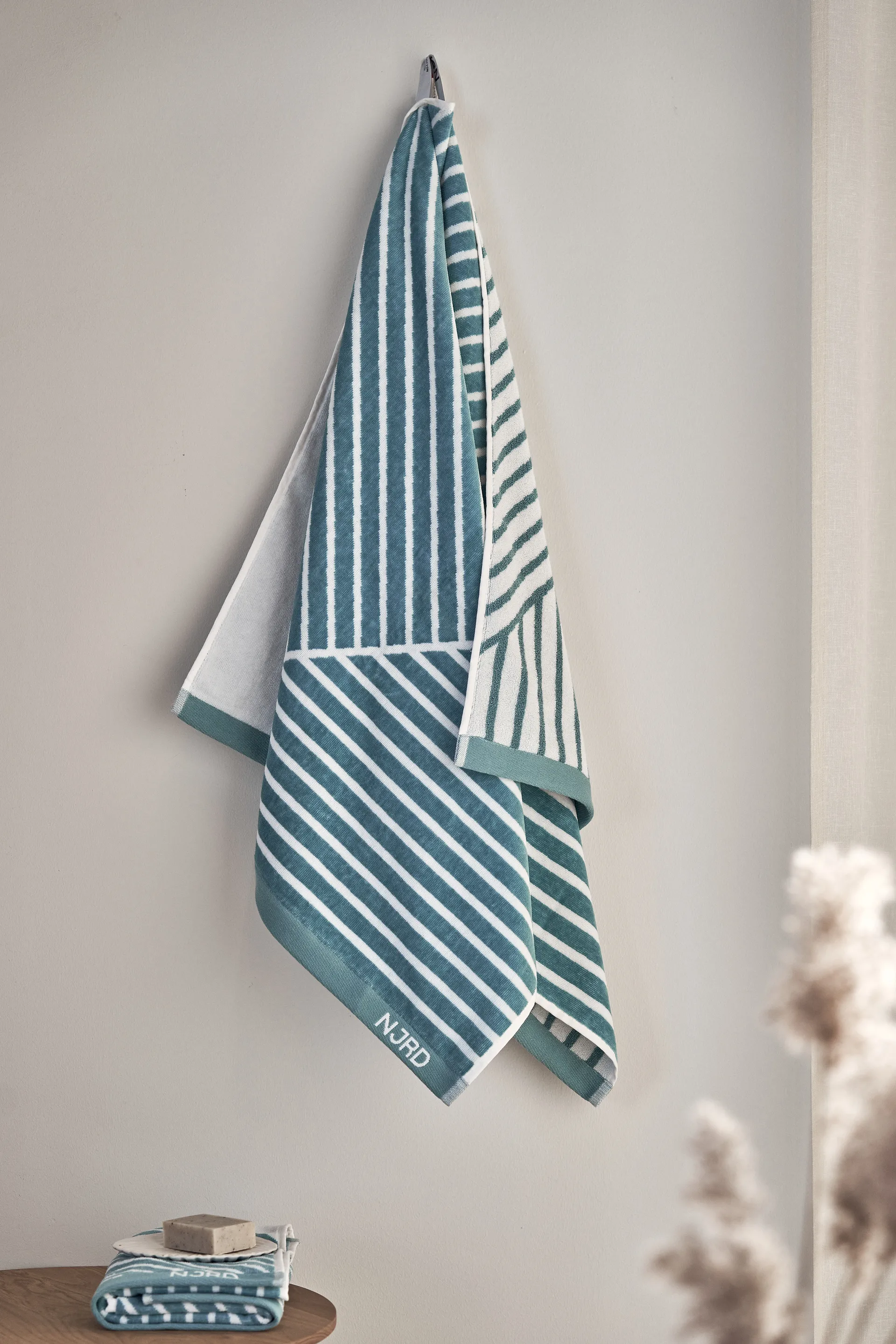 Stripes バスタオル 70x140 cm 2022年限定版, Turquoise NJRD | 二オール