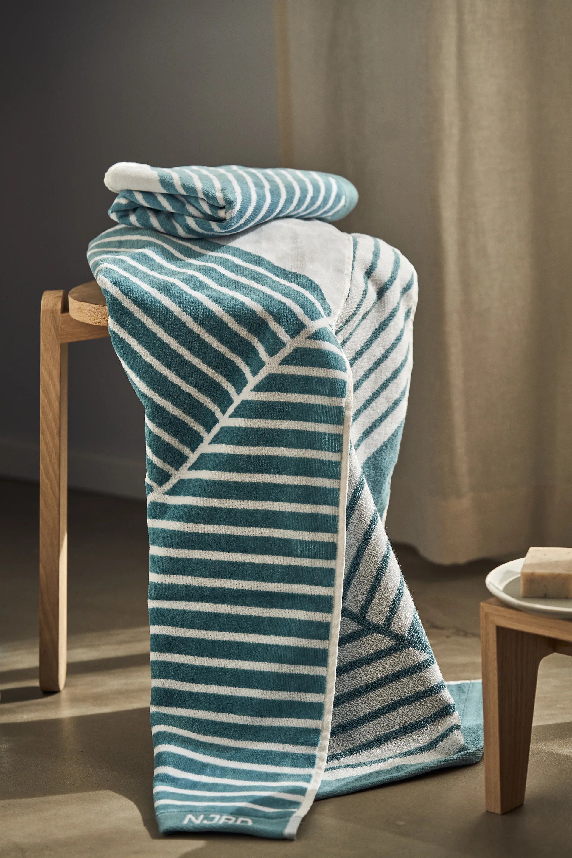 Stripes バスタオル 70x140 cm 2022年限定版, Turquoise NJRD | 二オール