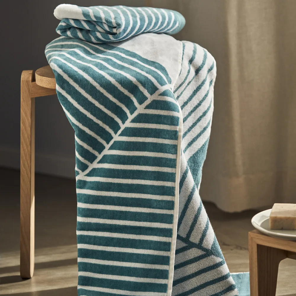 Stripes バスタオル 70x140 cm 2022年限定版, Turquoise NJRD | 二オール