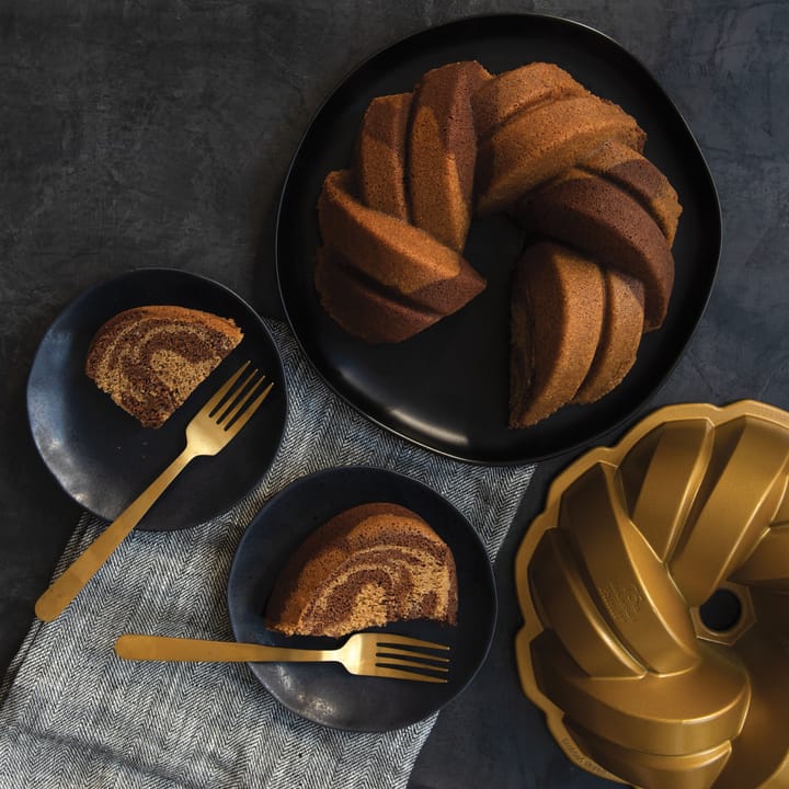 Nordic Ware 75th anniversaryブレイドバンド ベーキング型, 2.4 L Nordic Ware
