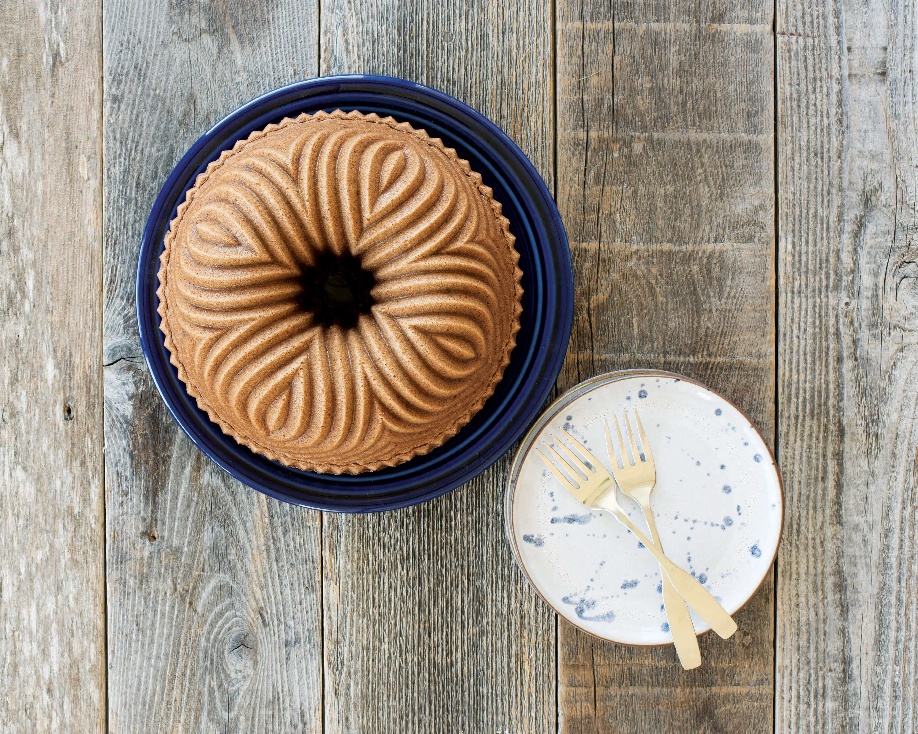 Nordic Ware からのNordic Ware bavaria バントケーキ 焼き型