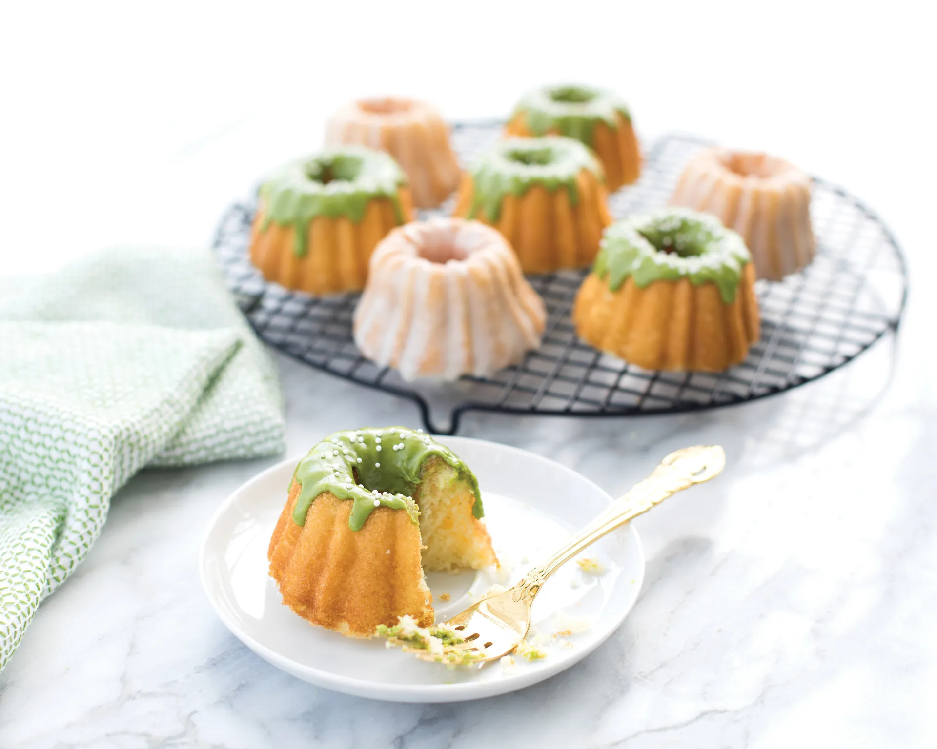 Nordic Ware アニバーサリー ミニバントケーキ 焼き型 silver, 1.1 L Nordic Ware