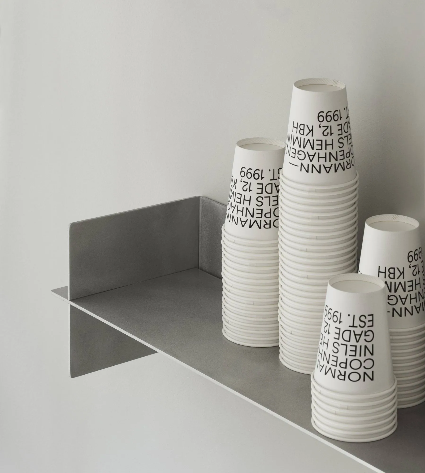 Alu シェルフ 80 cm, Aluminium Normann Copenhagen | ノーマンコペンハーゲン