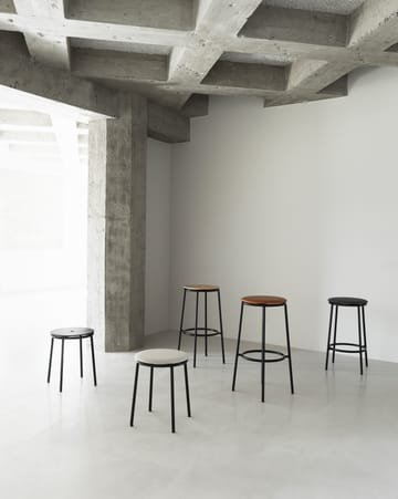 Circa スツール 45 cm - Black oak - Normann Copenhagen | ノーマンコペンハーゲン