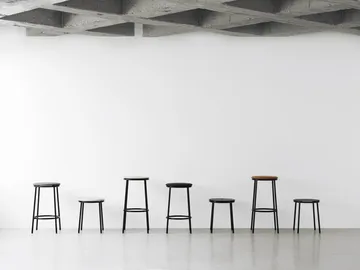 Circa バースツール 65 cm - Black oak - Normann Copenhagen | ノーマンコペンハーゲン