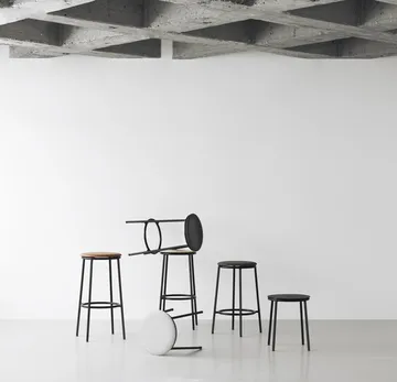 Circa バースツール 65 cm - Black oak - Normann Copenhagen | ノーマンコペンハーゲン