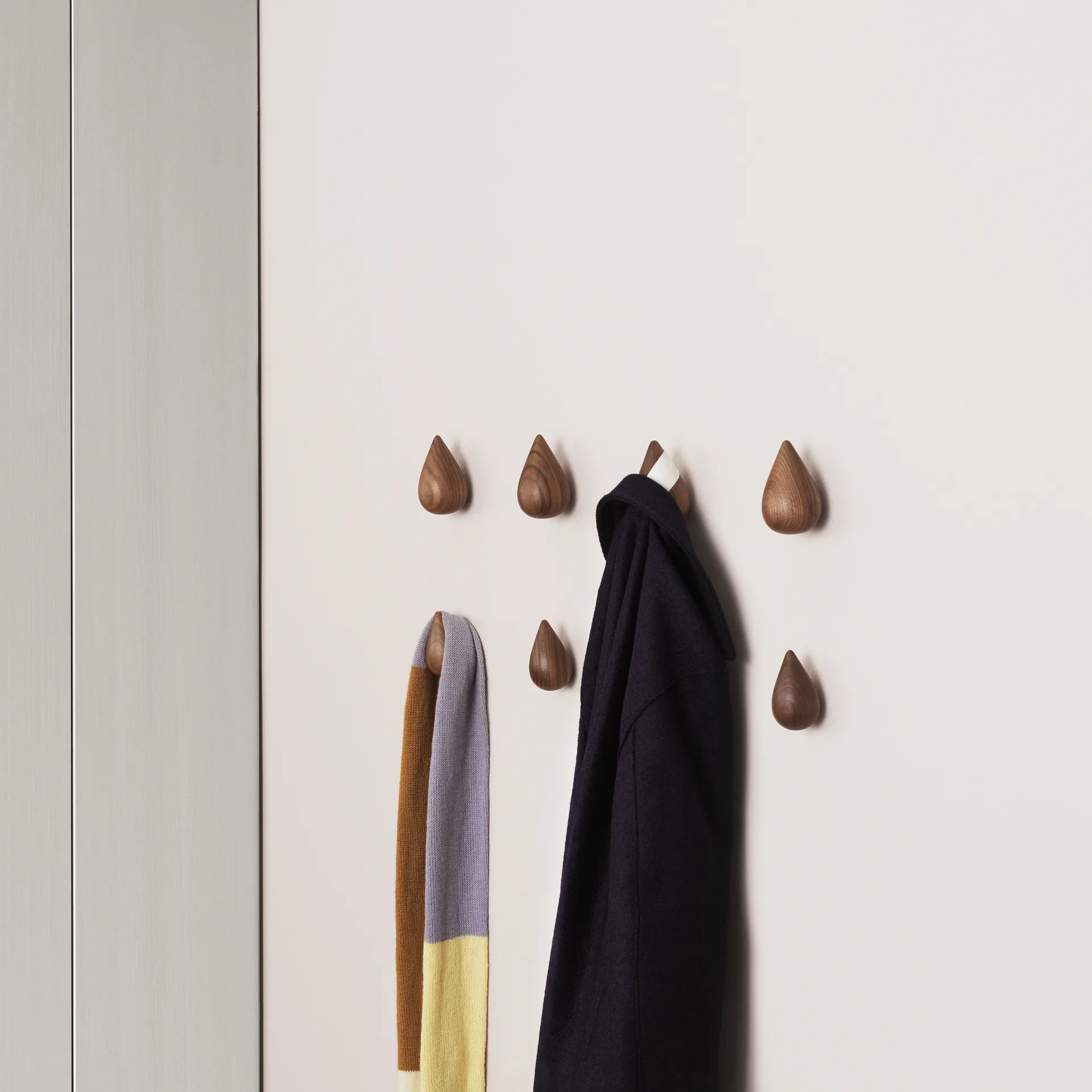 Dropit knob 2パック ウォルナッツ, small Normann Copenhagen | ノーマンコペンハーゲン
