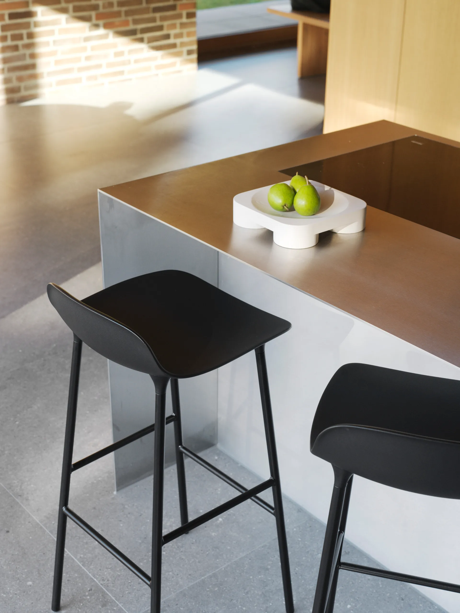 Form barstool metal legs, Black Normann Copenhagen | ノーマンコペンハーゲン