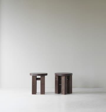 Fyr スツール 45 cm - Dark brown - Normann Copenhagen | ノーマンコペンハーゲン