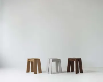 Let スツール - Brown Stained Ash - Normann Copenhagen | ノーマンコペンハーゲン