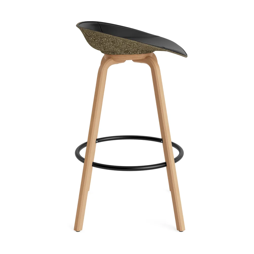 Mat バースツール 75 cm フロントアップホルスター, Ultra 41599-seaweed-beech-black steel Normann Copenhagen | ノーマンコペンハーゲン