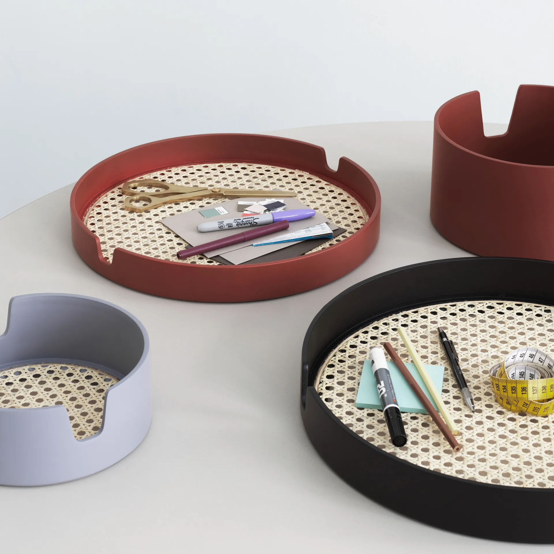 Salon トレイ Ø 40 cm, black Normann Copenhagen | ノーマンコペンハーゲン