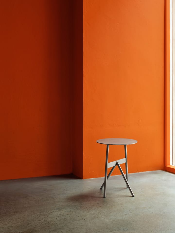 Stock Table サイドテーブル Ø37 cm H:46 cm, White Normann Copenhagen | ノーマンコペンハーゲン