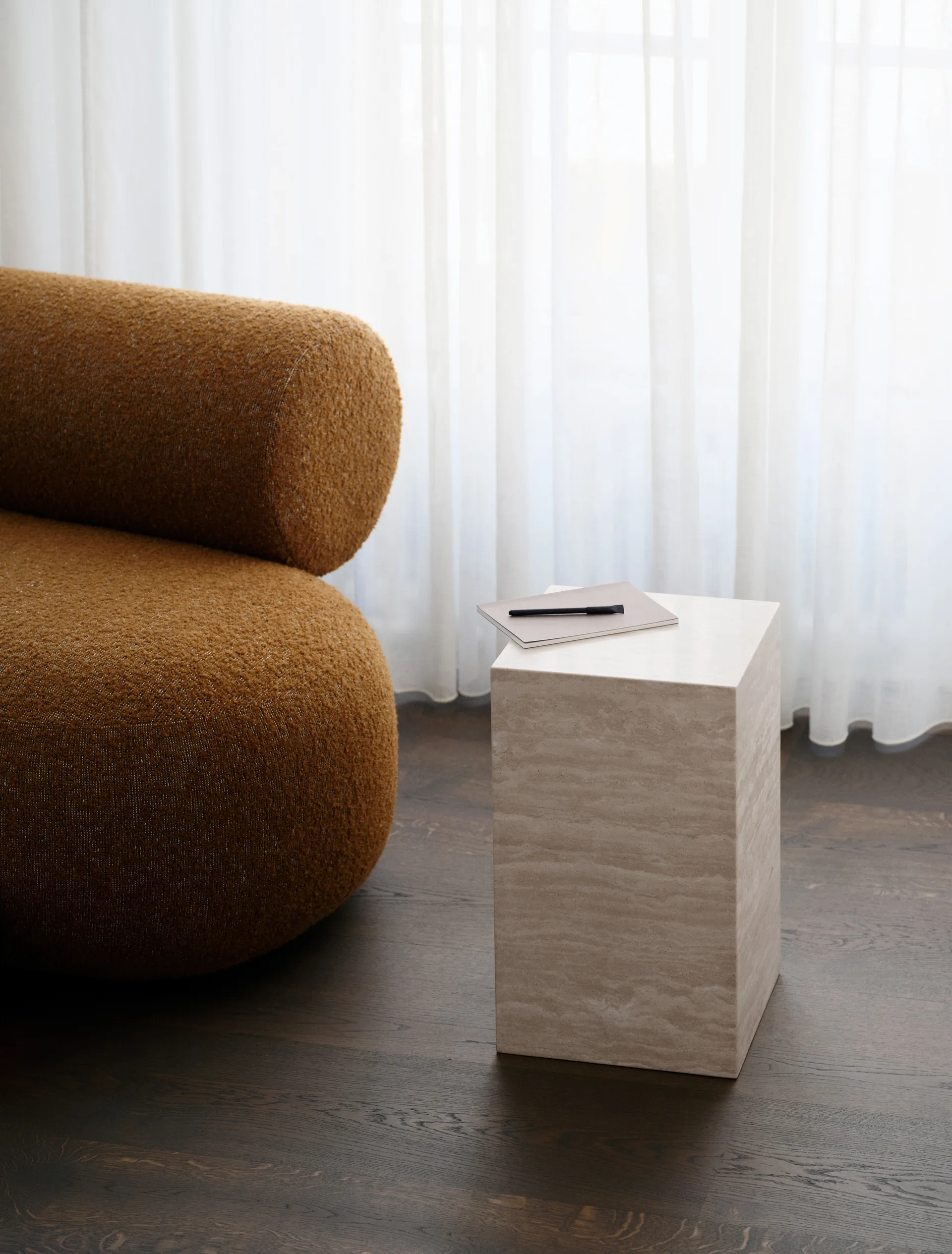 Cubism サイドテーブル, Travertine, 30x30x50 cm NORR11