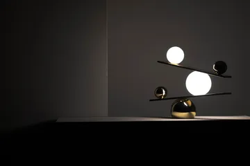 Balance テーブルランプ - Brass, v2 - Oblure