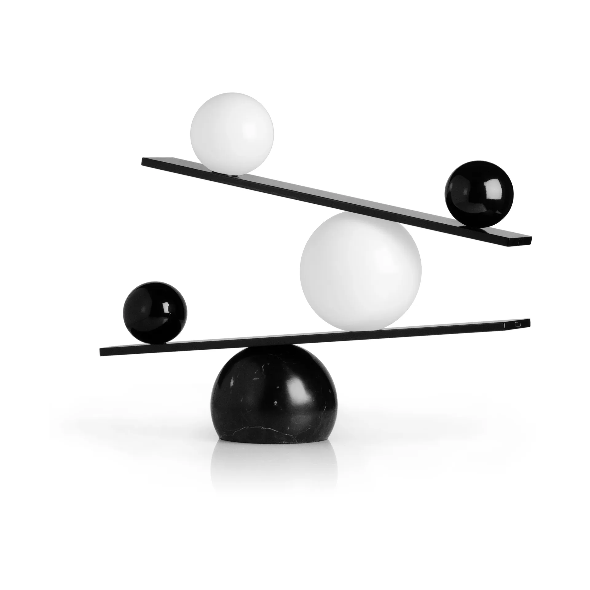 Balance テーブルランプ Oblure