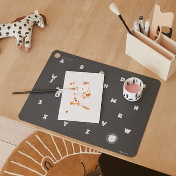 Alphabet ランチョンマット - Anthracite - OYOY | オイオイ