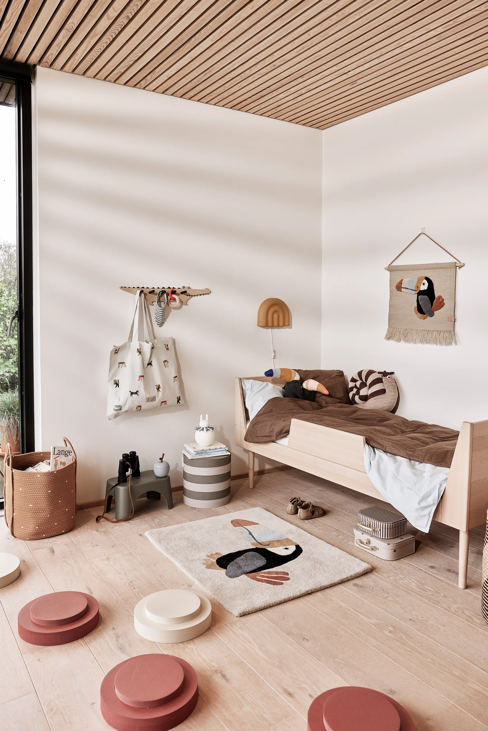 Iro スタッキングスツール, Vanilla-nutmeg OYOY | オイオイ