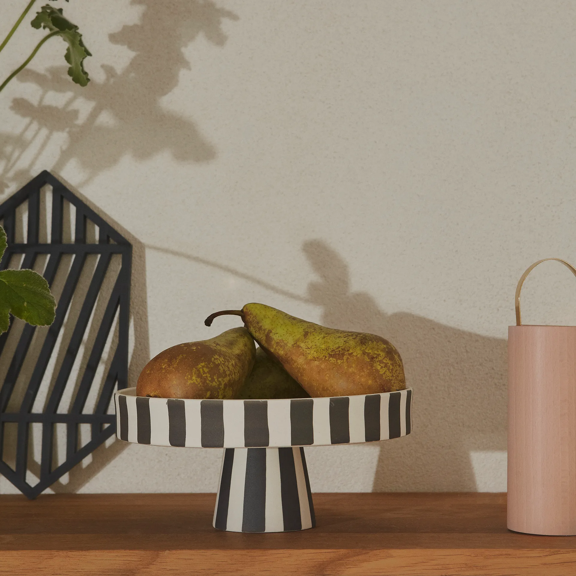 Toppu サービングソーサー Ø20 cm, black-white OYOY | オイオイ