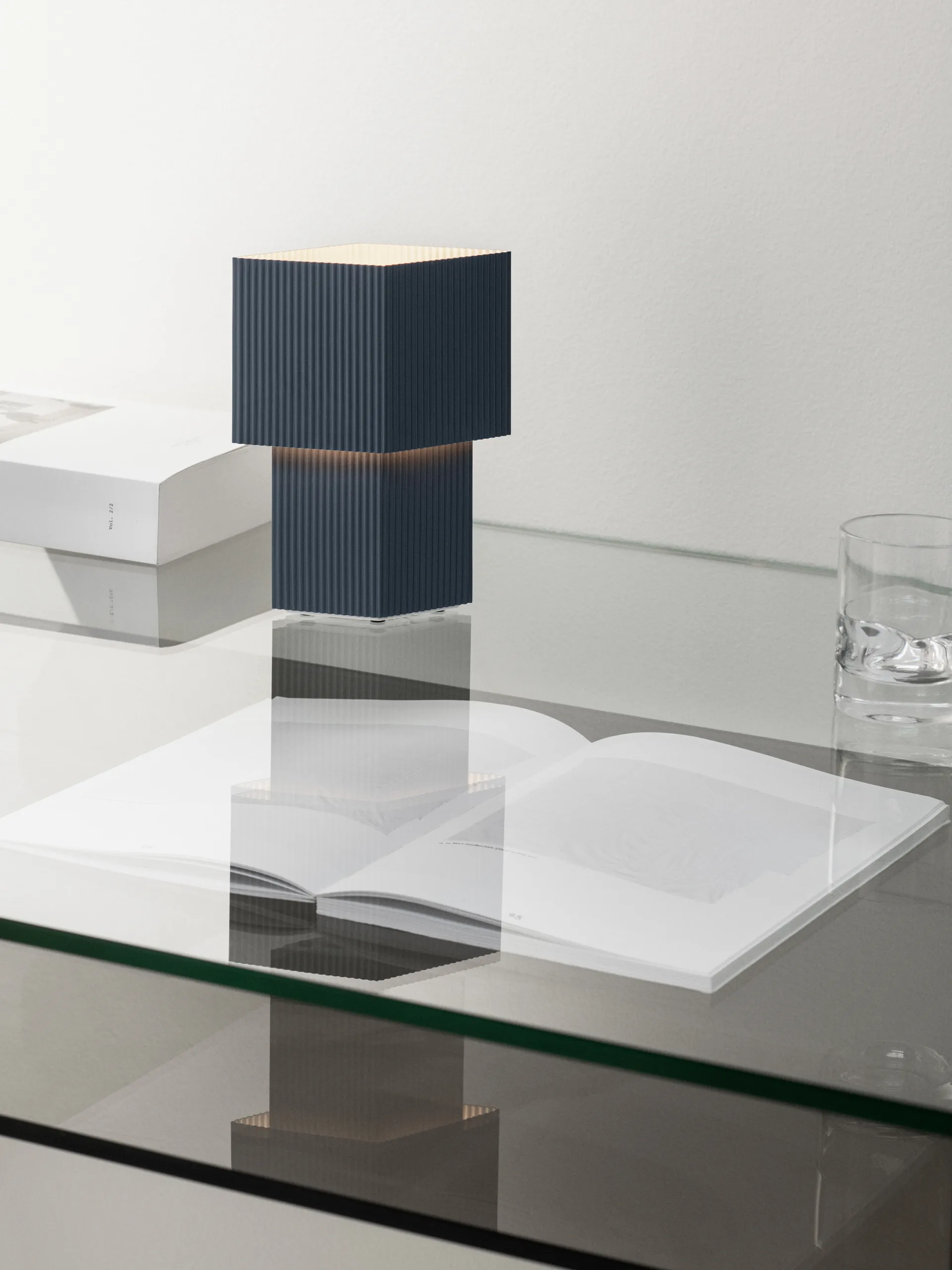 Romb ミニ ポータブルテーブルランプ 19 cm, Blue stone Pholc | フォルク