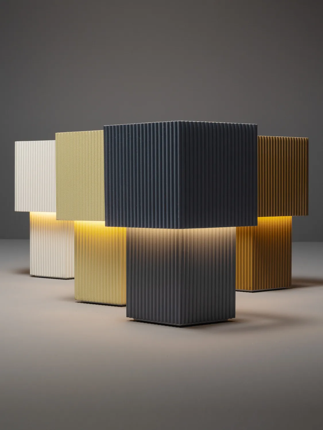 Romb ミニ ポータブルテーブルランプ 19 cm, Vanilla Pholc | フォルク