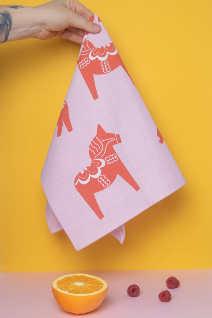 Dalahäst キッチンタオル 50x70 cm, Pink-red Pluto Design