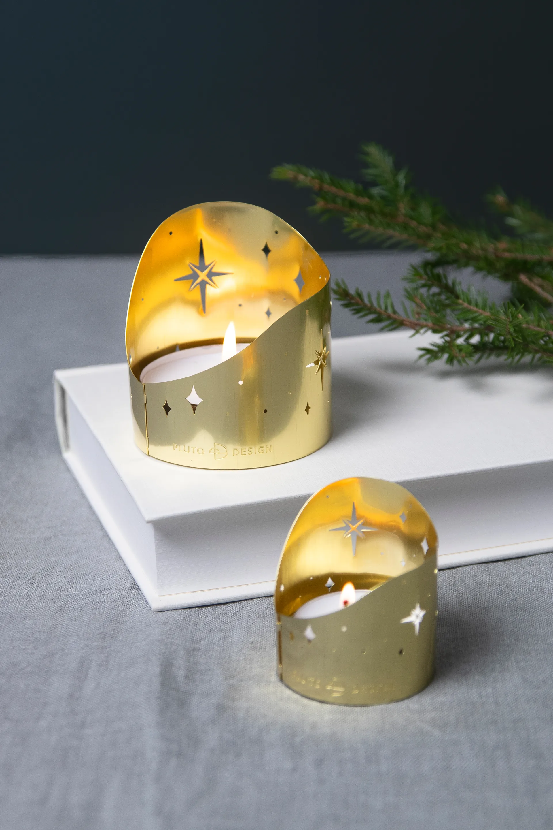 Northern star ティーライトホルダー 真鍮 Ø6.5 cm, Gold-plated metal Pluto Design